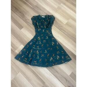 Women's Palava Size 8 Green Deer Print Dress